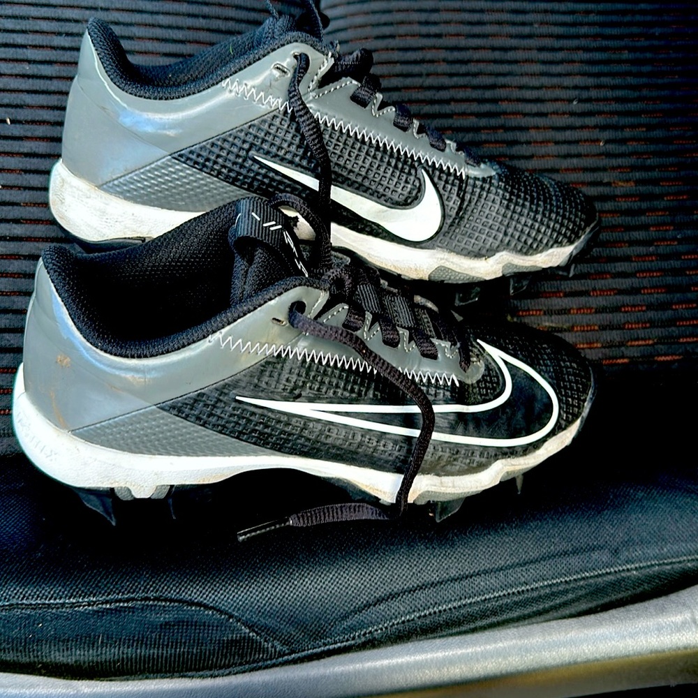 Boys Nike vapor football cleats
